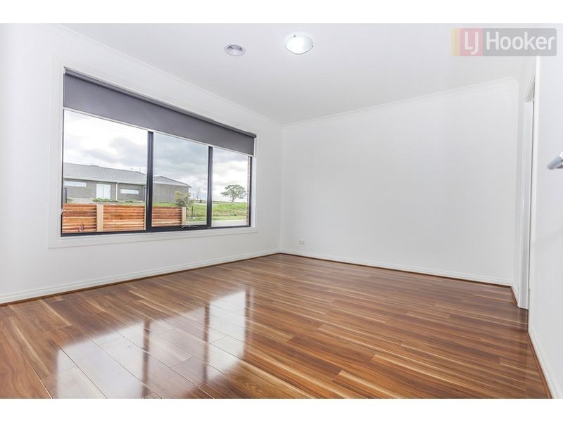 5 Vali Road, Craigieburn VIC 3064