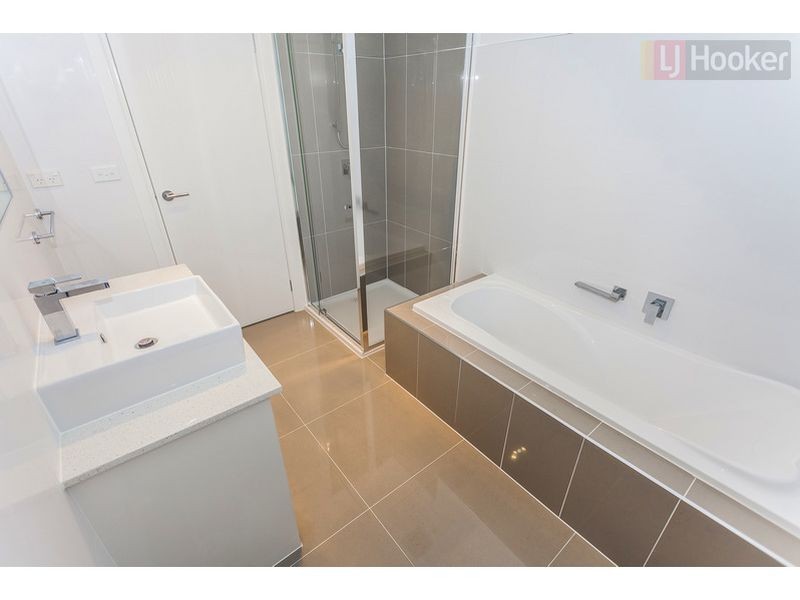 5 Vali Road, Craigieburn VIC 3064