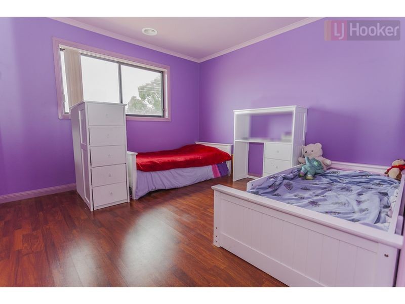 2A Beacon Hills Crescent, Craigieburn VIC 3064