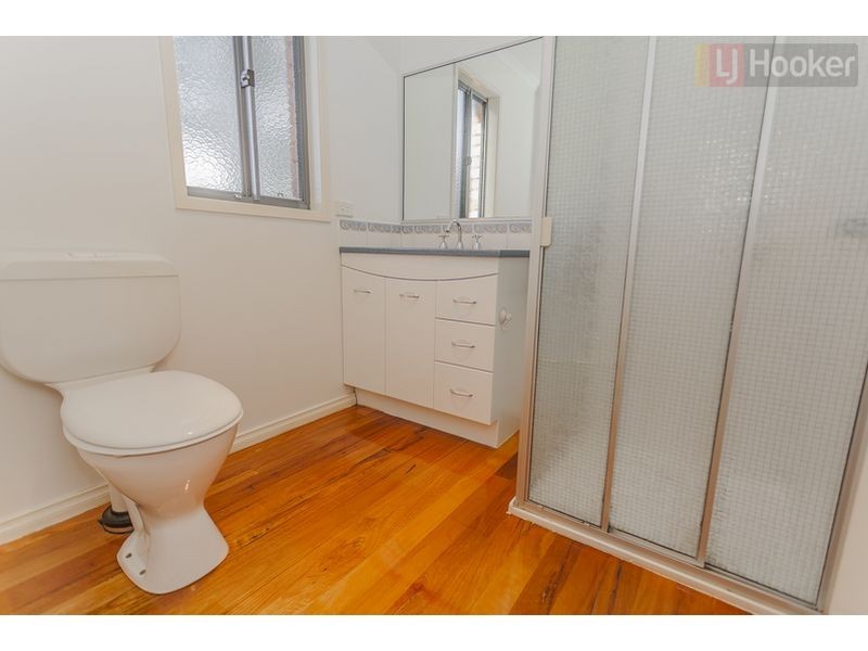 8 Woods Place, Roxburgh Park VIC 3064