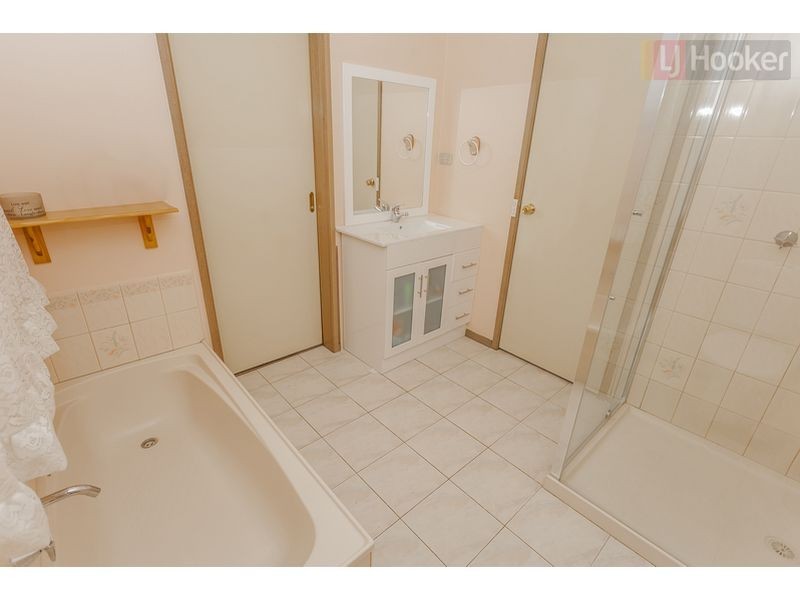 73 Bridgewater Road, Craigieburn VIC 3064