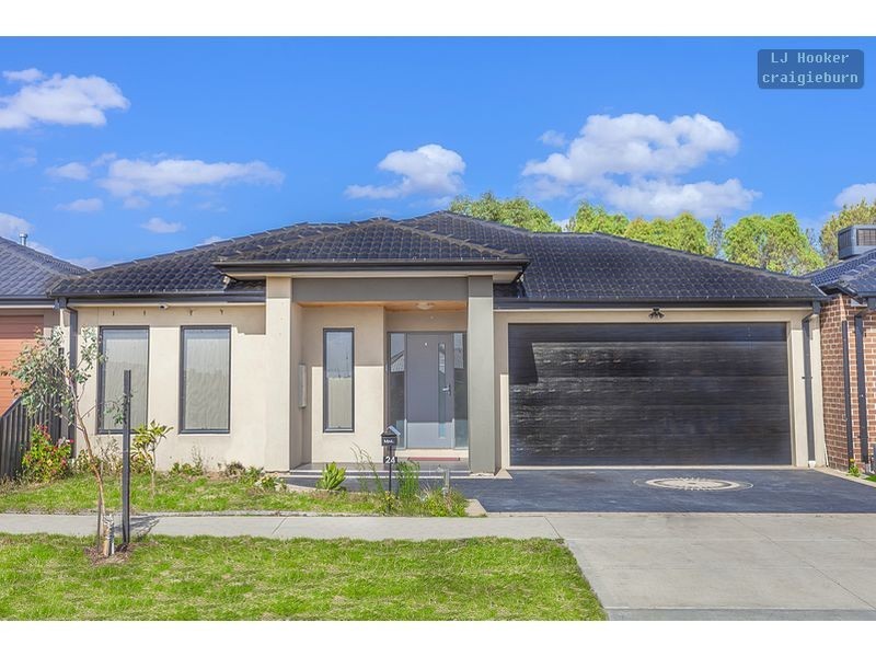 24 Westbury Parkway, Roxburgh Park VIC 3064