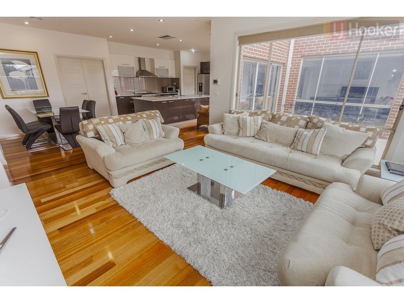14 Taransay Way, Craigieburn VIC 3064