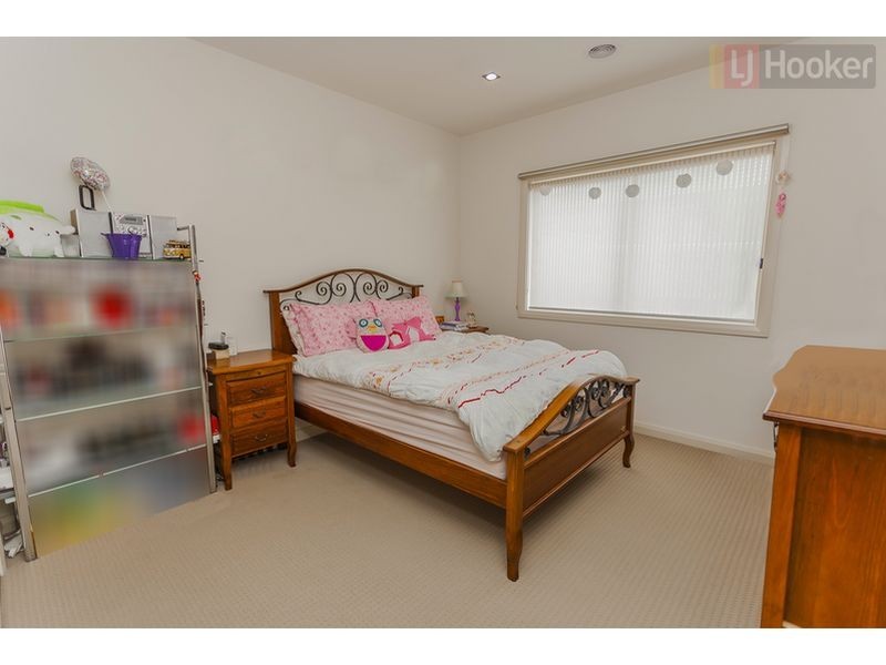 14 Taransay Way, Craigieburn VIC 3064