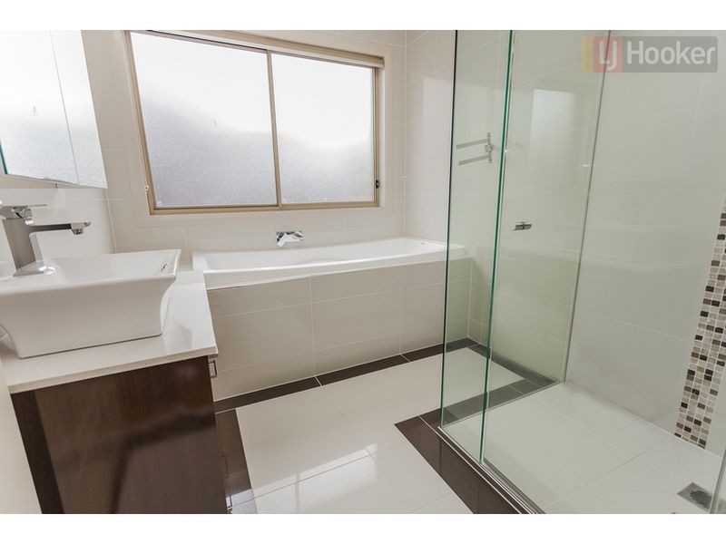 14 Taransay Way, Craigieburn VIC 3064