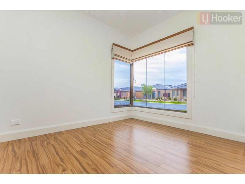 60 Biltmore Crescent, Roxburgh Park VIC 3064