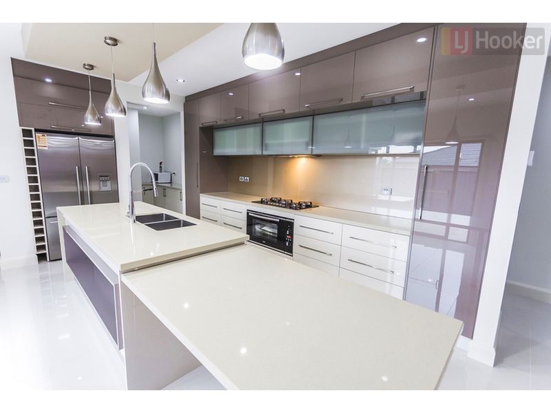 60 Biltmore Crescent, Roxburgh Park VIC 3064