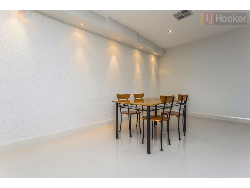 60 Biltmore Crescent, Roxburgh Park VIC 3064