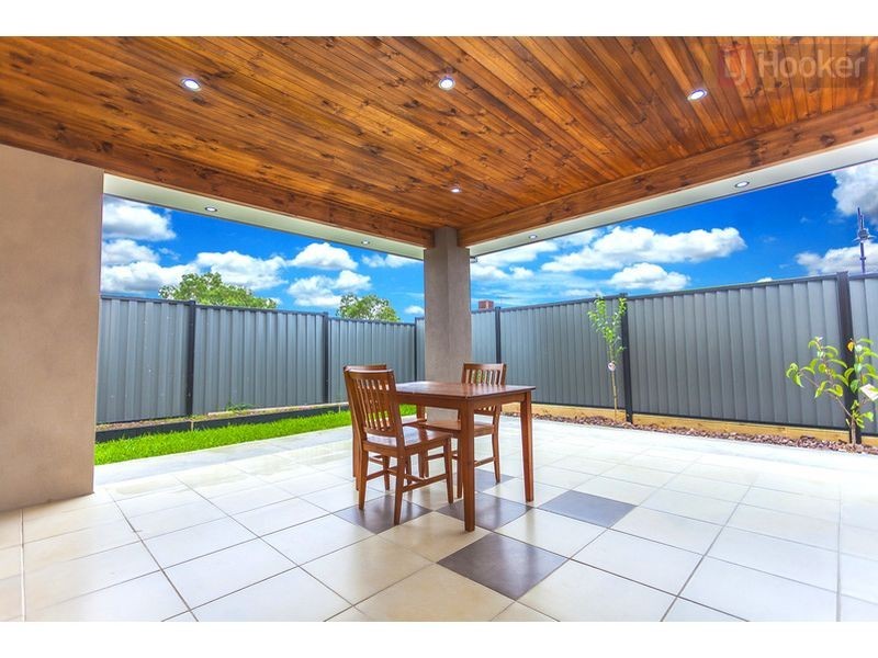 60 Biltmore Crescent, Roxburgh Park VIC 3064