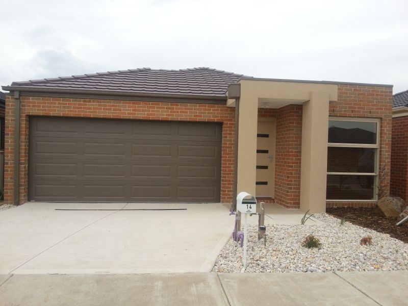 14 Woodford St, Craigieburn VIC 3064