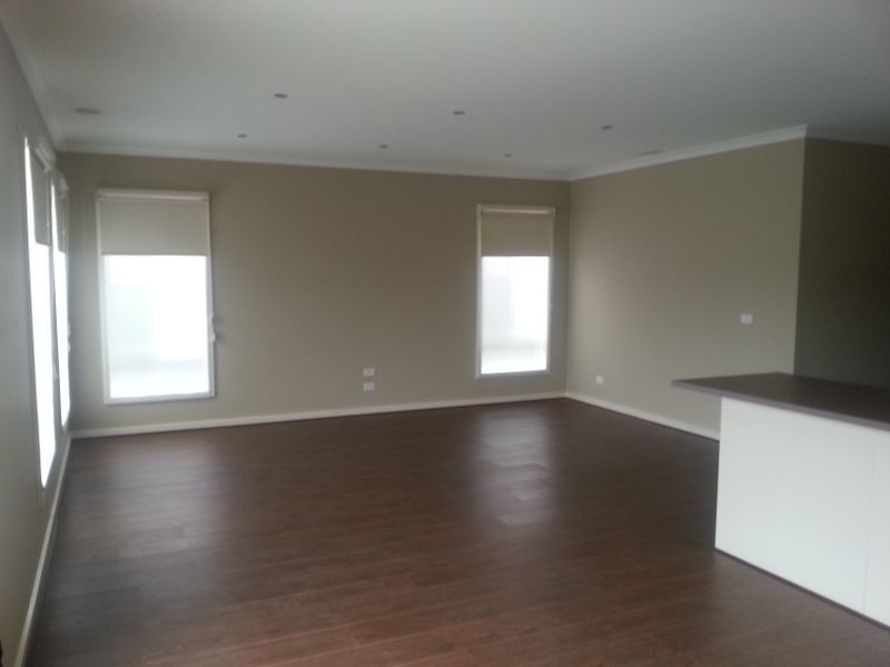 14 Woodford St, Craigieburn VIC 3064