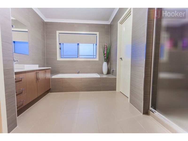 7 Conservation Drive, Craigieburn VIC 3064