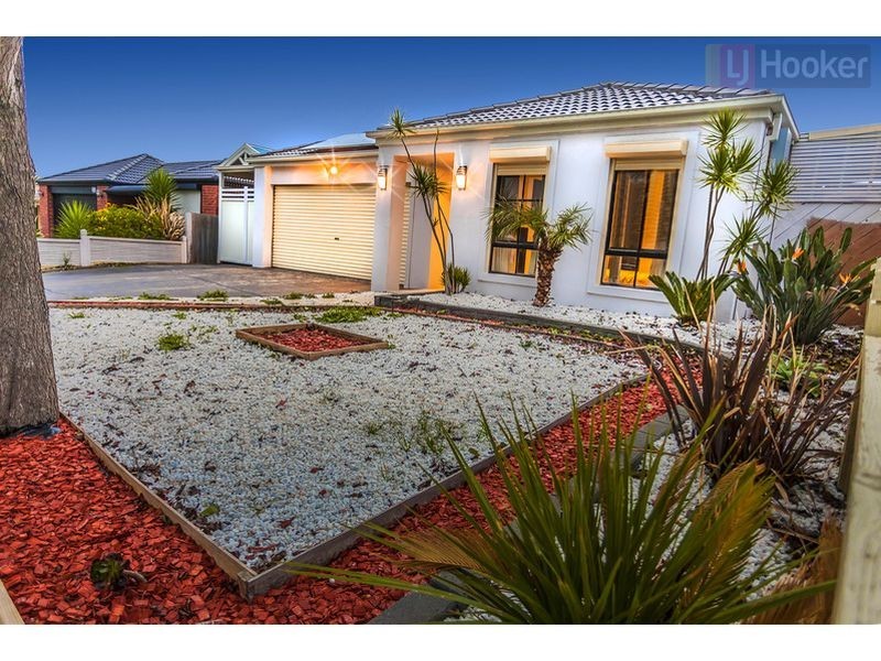 6 Volantis Crescent, Roxburgh Park VIC 3064