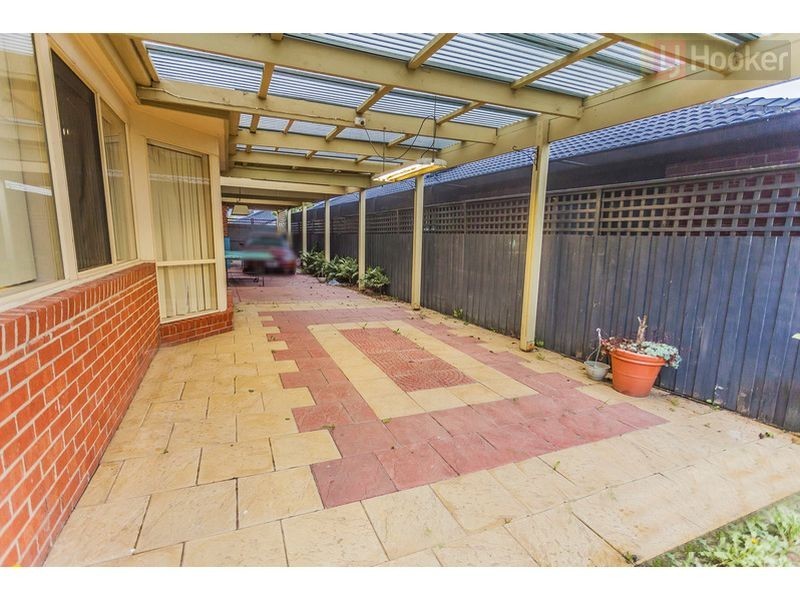 6 Volantis Crescent, Roxburgh Park VIC 3064