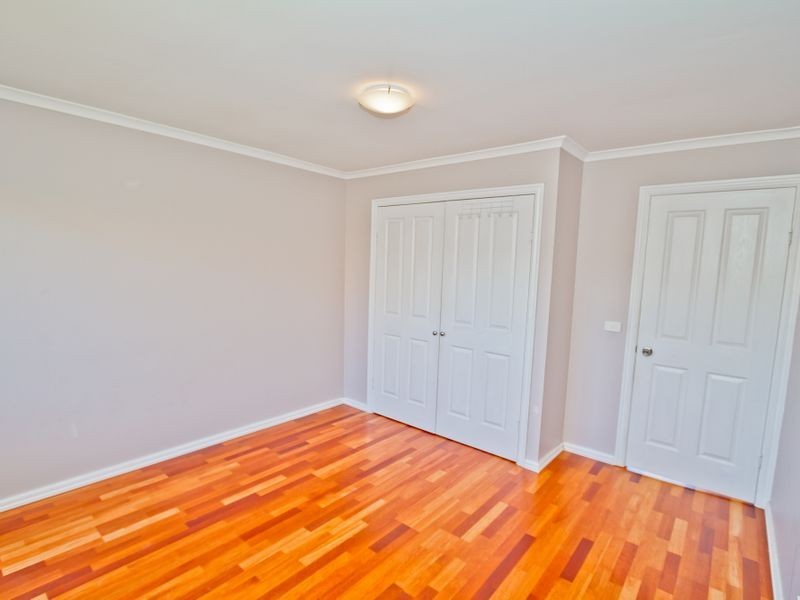 14 Woking St, Craigieburn VIC 3064