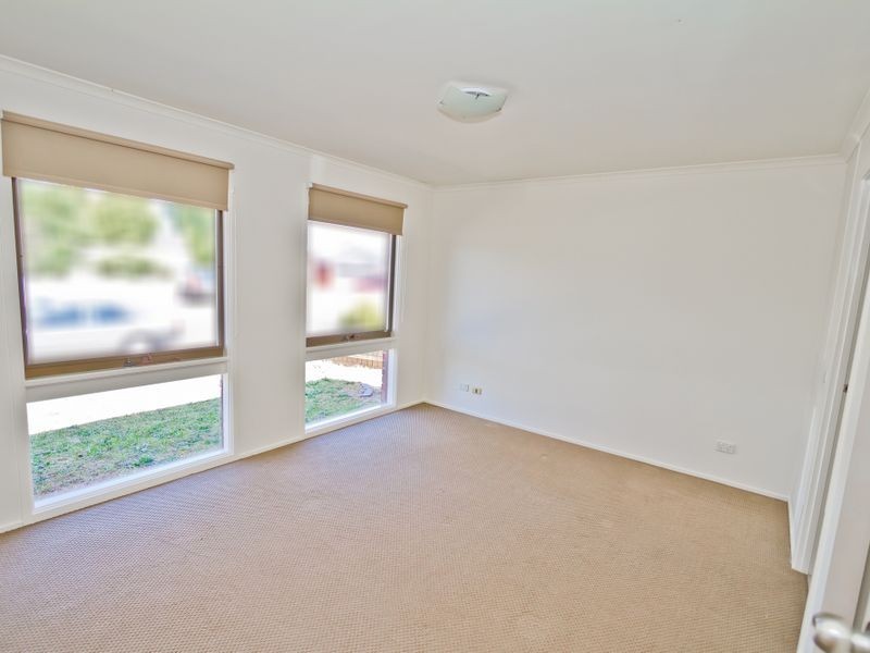 14 Woking St, Craigieburn VIC 3064