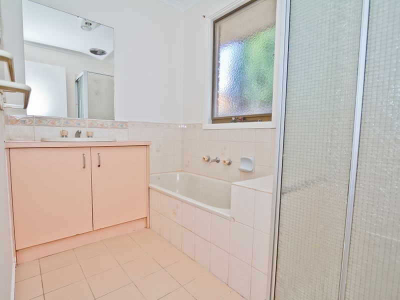 14 Woking St, Craigieburn VIC 3064