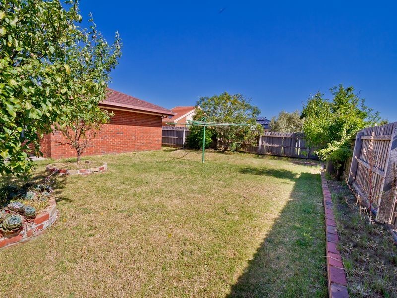 14 Woking St, Craigieburn VIC 3064