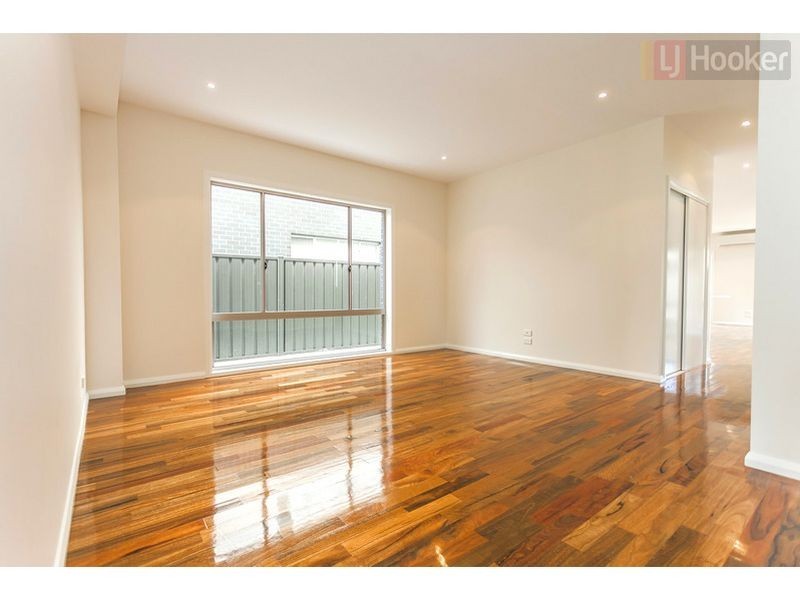 8 Marathon Blvd, Craigieburn VIC 3064