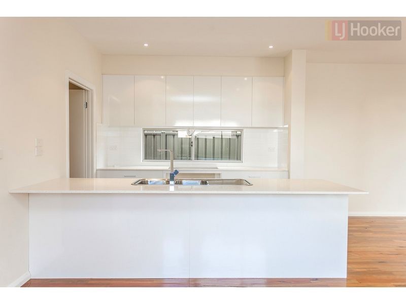 8 Marathon Blvd, Craigieburn VIC 3064