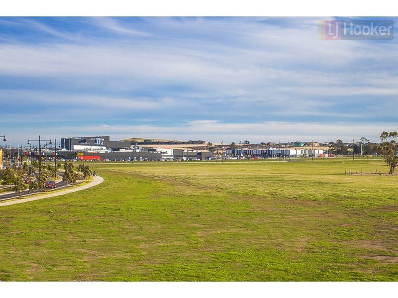 8 Marathon Blvd, Craigieburn VIC 3064