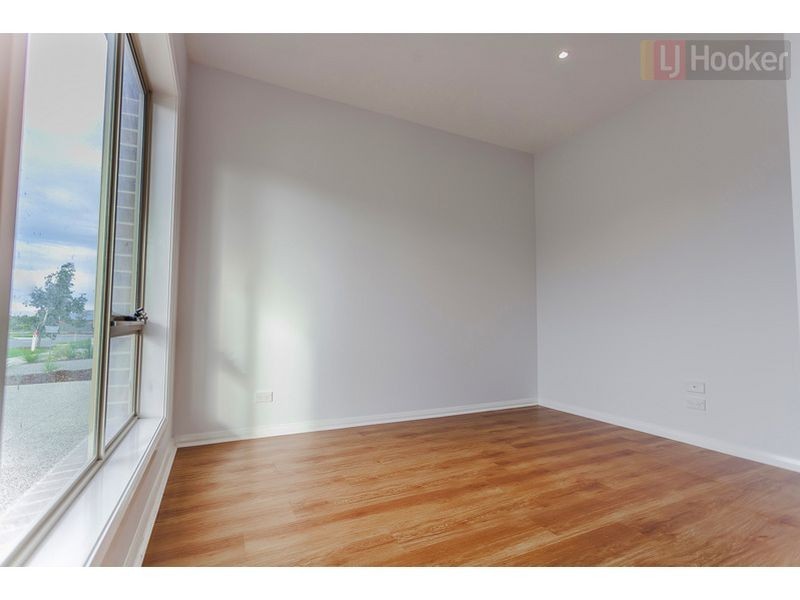 7 Dashing Rd, Craigieburn VIC 3064