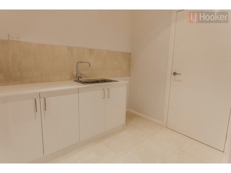 7 Dashing Rd, Craigieburn VIC 3064