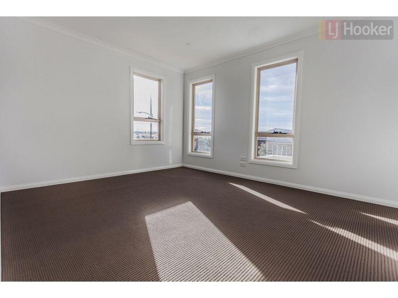 7 Dashing Rd, Craigieburn VIC 3064