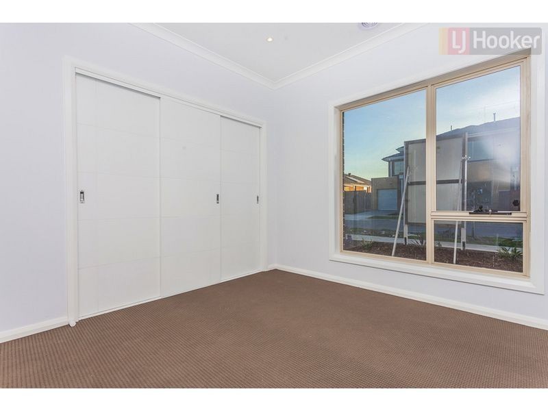 2 Doughty Rd, Craigieburn VIC 3064