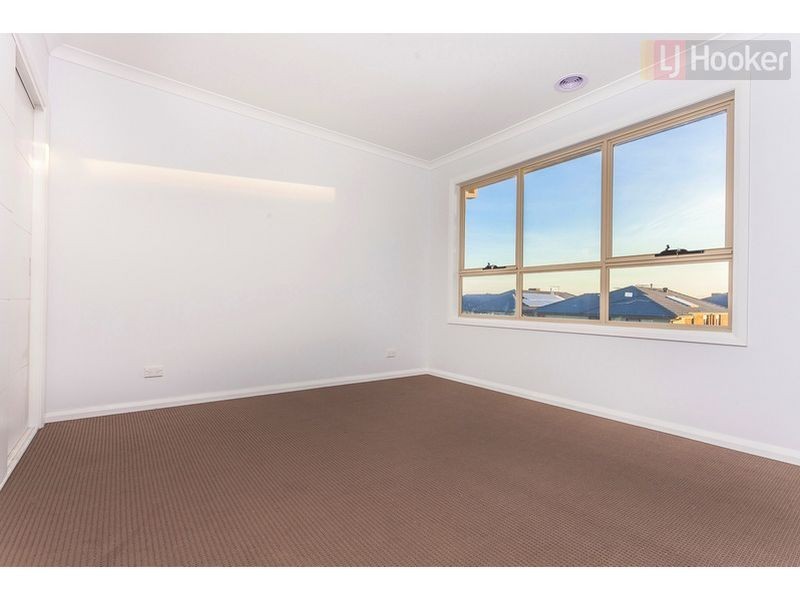 2 Doughty Rd, Craigieburn VIC 3064