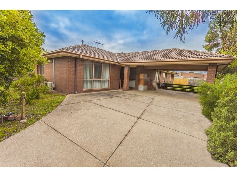 8 Cowes Street, Craigieburn VIC 3064