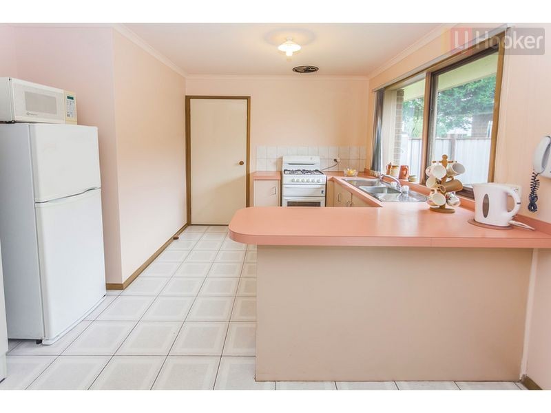 8 Cowes Street, Craigieburn VIC 3064