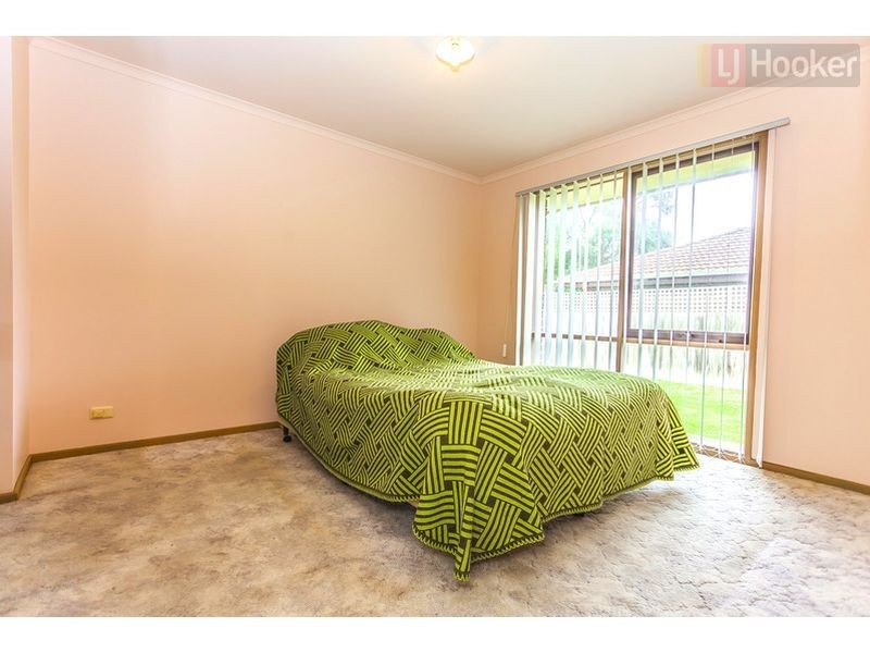 8 Cowes Street, Craigieburn VIC 3064