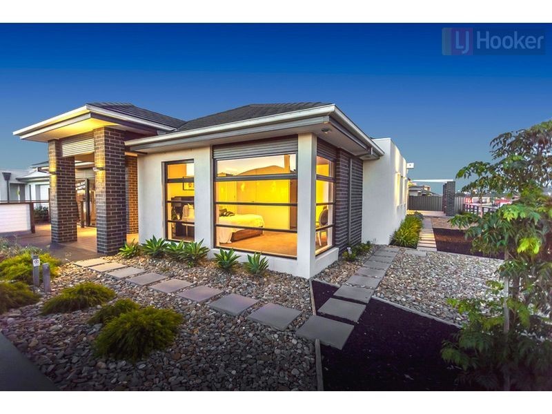 15 Cavalier Dr, Craigieburn VIC 3064