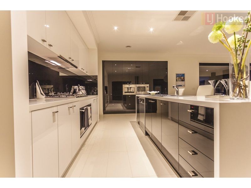 15 Cavalier Dr, Craigieburn VIC 3064