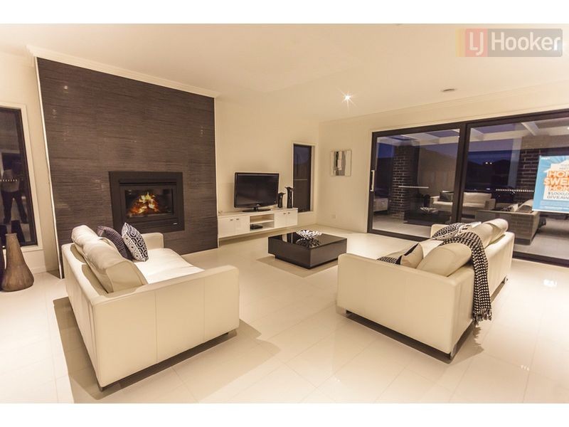 15 Cavalier Dr, Craigieburn VIC 3064