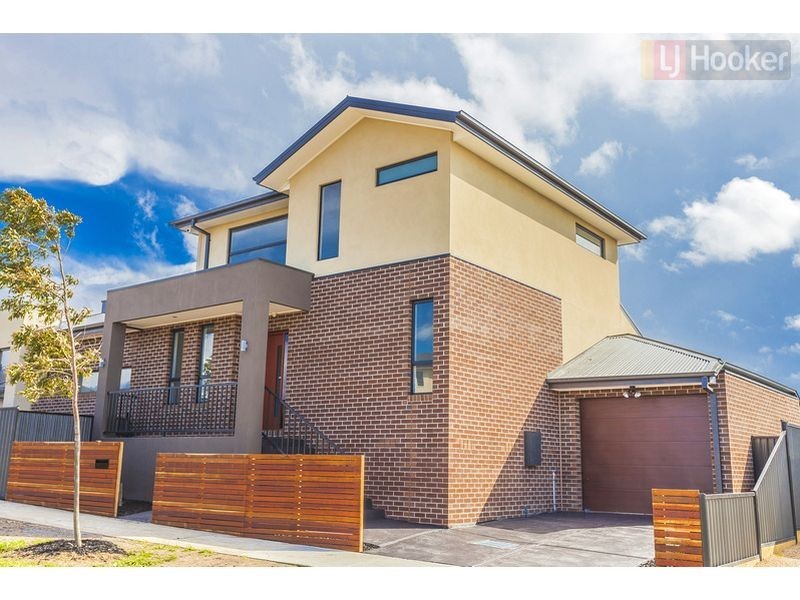 14 Gift Rd, Craigieburn VIC 3064