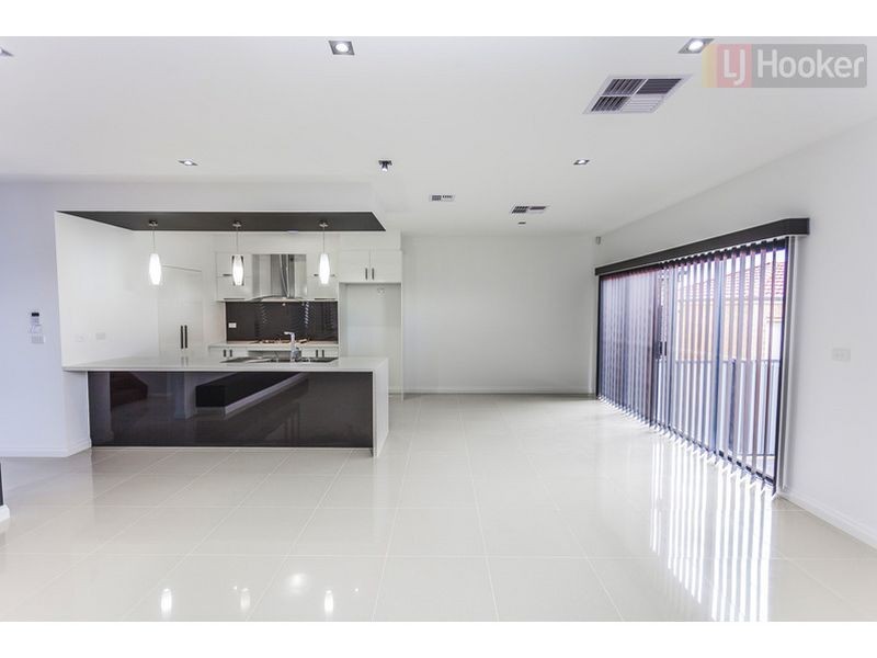 14 Gift Rd, Craigieburn VIC 3064