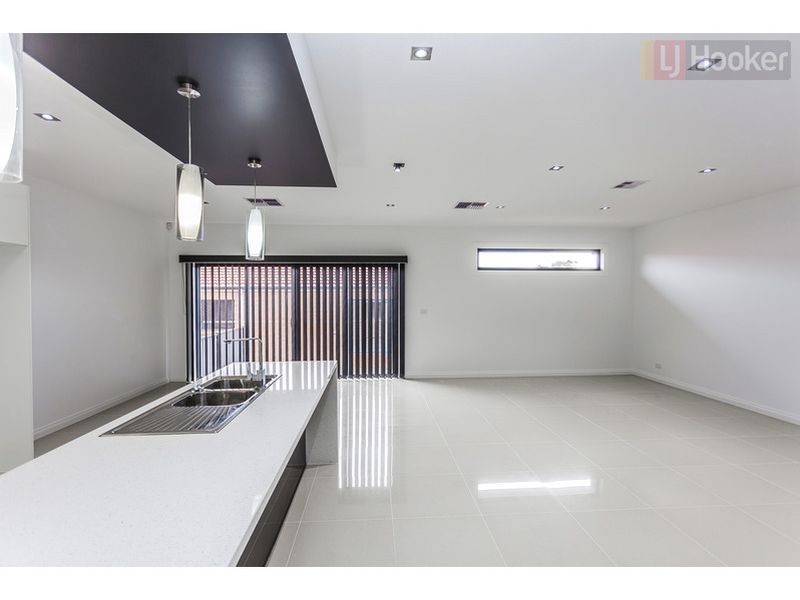 14 Gift Rd, Craigieburn VIC 3064