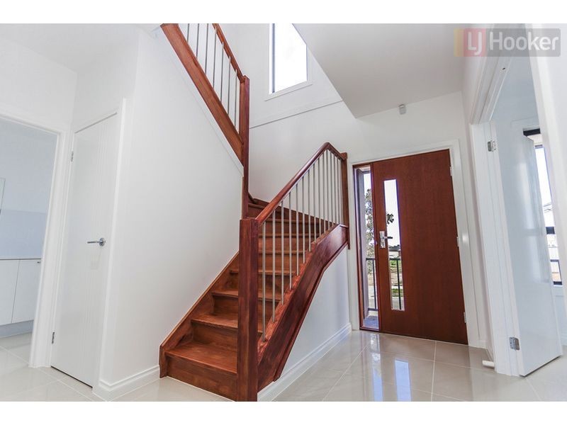 14 Gift Rd, Craigieburn VIC 3064