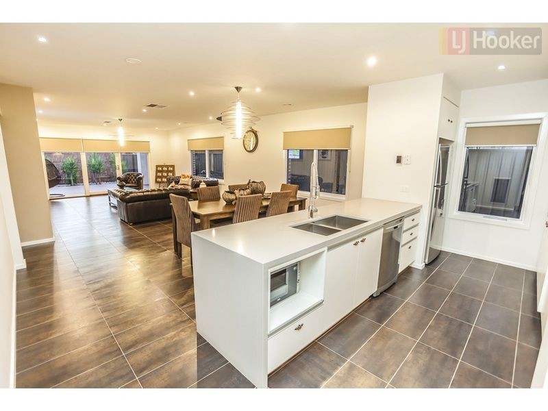 47 Huntington Drive, Craigieburn VIC 3064