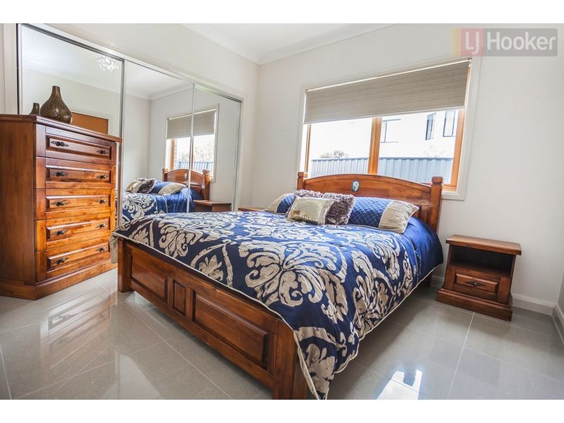 26 Biltmore Crescent, Roxburgh Park VIC 3064