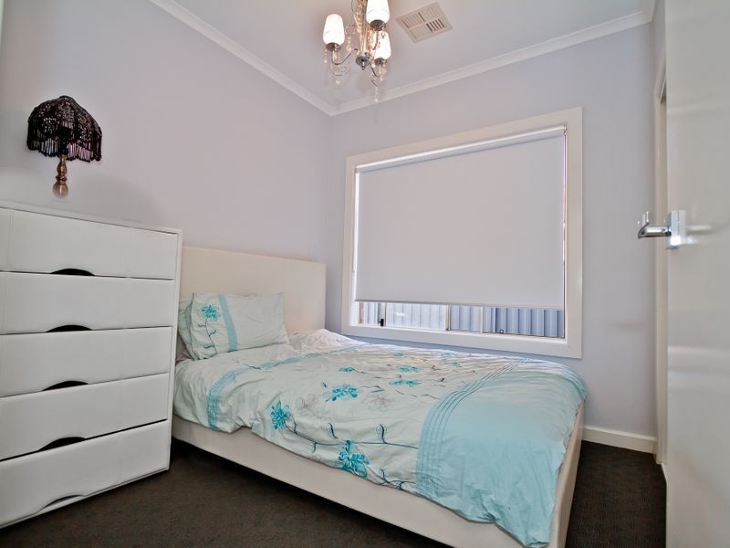 10 Gippsland Way, Craigieburn VIC 3064