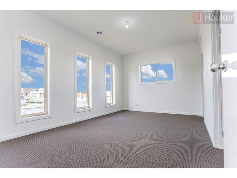 22 Gardener Terrace, Craigieburn VIC 3064