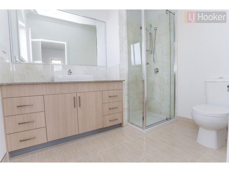 22 Gardener Terrace, Craigieburn VIC 3064