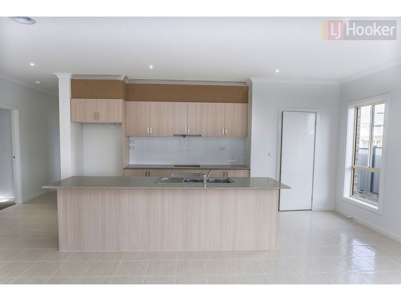 22 Gardener Terrace, Craigieburn VIC 3064