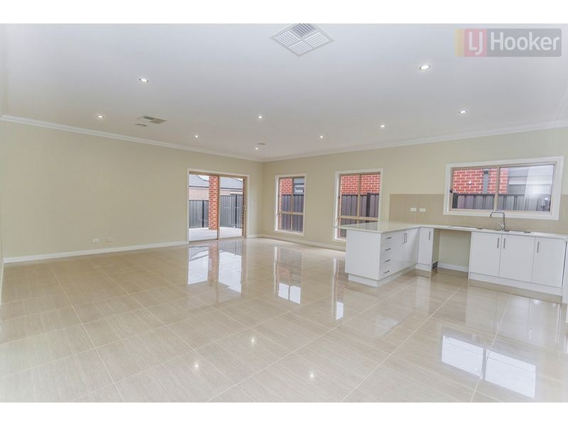 39 Evergreen Crescent, Craigieburn VIC 3064