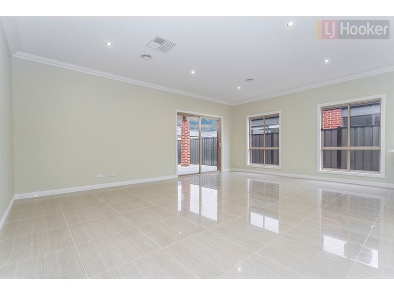 39 Evergreen Crescent, Craigieburn VIC 3064