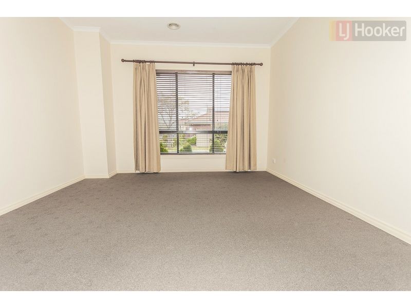 21 Berrima Close, Craigieburn VIC 3064