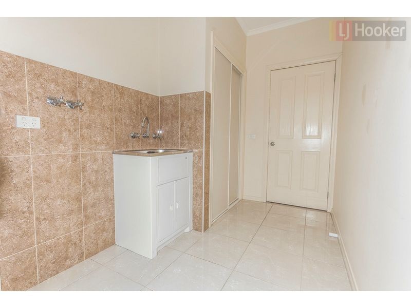 21 Berrima Close, Craigieburn VIC 3064